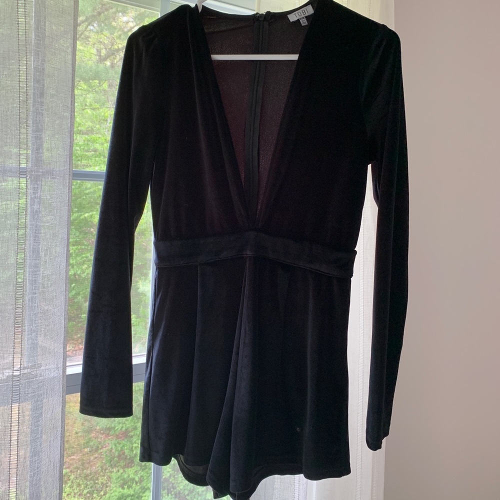 Tobi Velvet Long Sleeve Romper